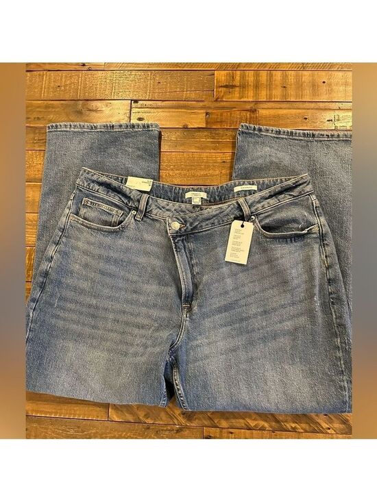Forever 21 Denim - Forever 21 High Rise Slim Straight Jeans Diagonal Zipper Size 18 New With Tags